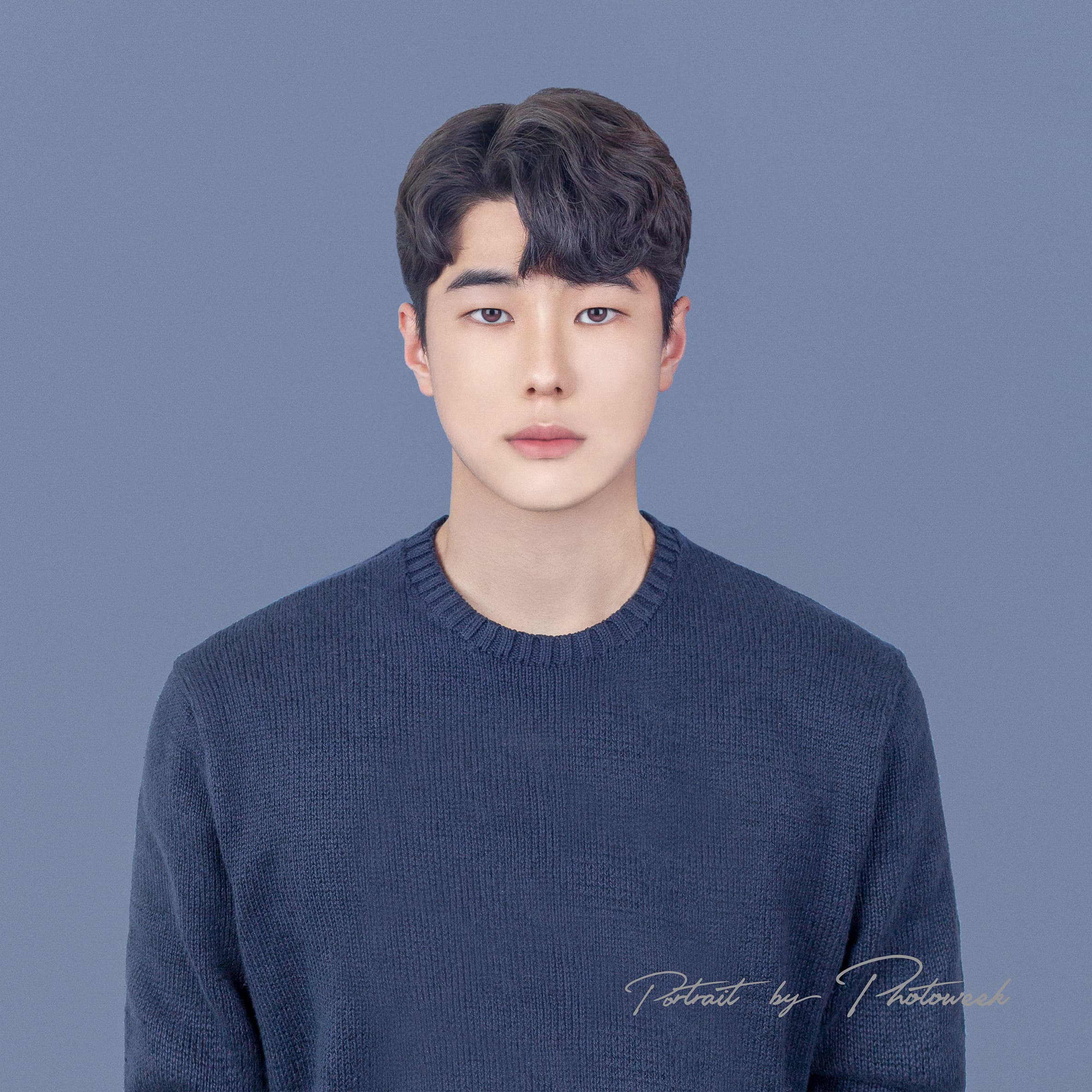 자연스러운 미소의 증명사진 예시 - 1:1 맞춤 보정 적용